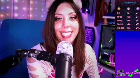Snapshot of thekittengirlnix chatting on April 2026 08:57:02 PM Nix online show from April 2026 08:57:02 PM