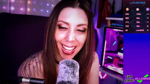 Snapshot of thekittengirlnix chatting on May 2026 07:11:02 PM Nix online show from May 2026 07:11:02 PM