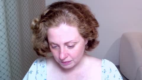 Ella online show from September 2025 04:45:02 PM