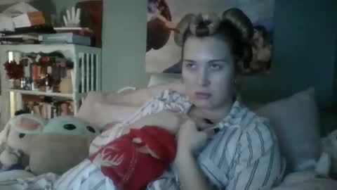 Little Bambii online show from December 2025 04:30:02 AM