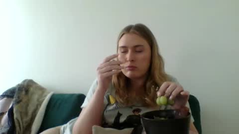 Little Bambii online show from March 2026 06:11:01 PM