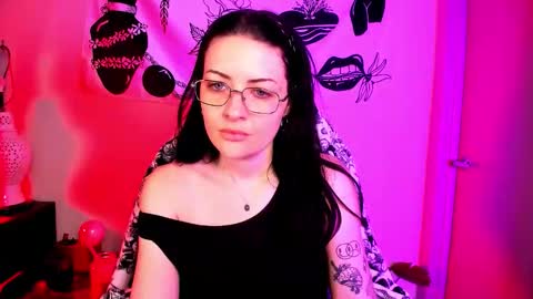 themelrose online show from November 2025 07:18:01 PM