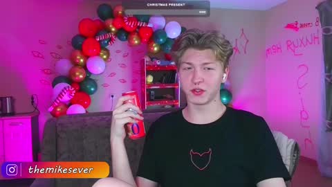 Snapshot of themikesever chatting on December 2024 02:21:01 AM Sever online show from December 2024 02:21:01 AM