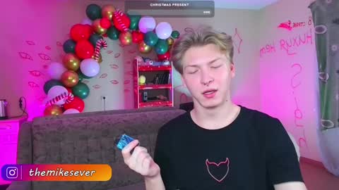 Snapshot of themikesever chatting on December 2024 10:08:02 PM Sever online show from December 2024 10:08:02 PM