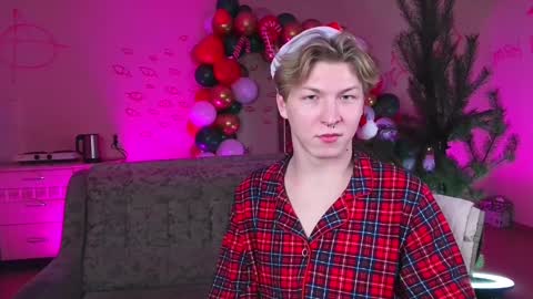 Snapshot of themikesever chatting on December 2024 05:07:02 PM Sever online show from December 2024 05:07:02 PM