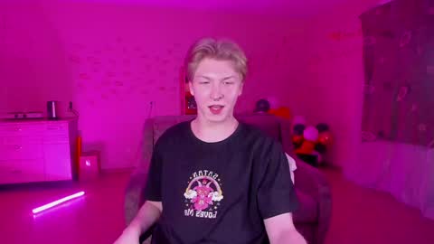 Snapshot of themikesever chatting on January 2025 04:40:01 PM Sever online show from January 2025 04:40:01 PM