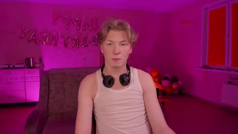 Snapshot of themikesever chatting on February 2025 12:48:02 AM Sever online show from February 2025 12:48:02 AM