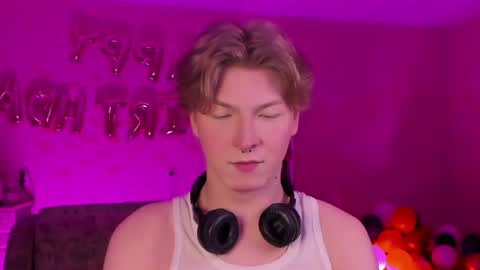 Snapshot of themikesever chatting on February 2025 05:16:02 PM Sever online show from February 2025 05:16:02 PM