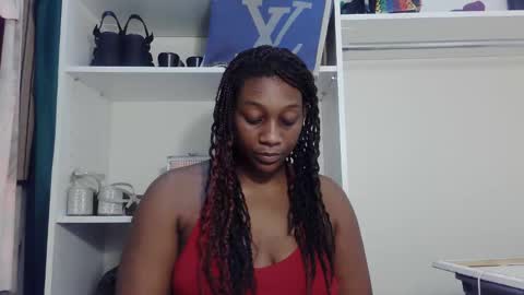 TheNaturalGoddess online show from December 2025 05:00:01 PM