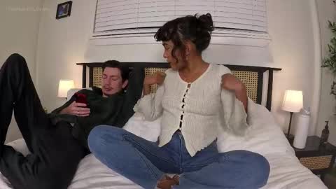 naturallovers online show from November 2025 02:47:02 AM