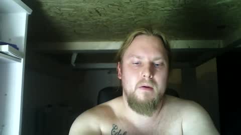 thenewdude1992 online show from December 2024 07:57:01 PM