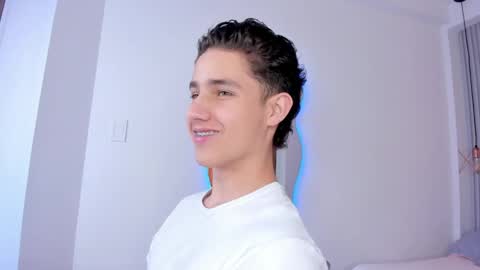  THEO- MATEO  online show from January 2025 04:38:01 PM