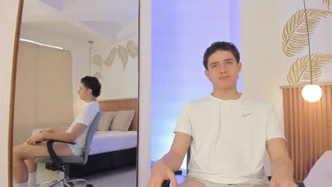  THEO- MATEO  online show from January 2025 04:36:01 PM