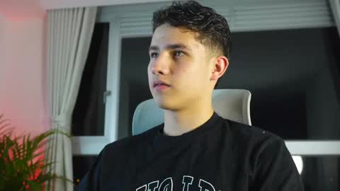  THEO- MATEO  online show from March 2025 11:47:02 PM