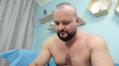 Snapshot of thephenomone chatting on February 2025 01:53:02 PM Chris online show from February 2025 01:53:02 PM