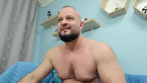 Snapshot of thephenomone chatting on February 2025 06:40:01 PM Chris online show from February 2025 06:40:01 PM