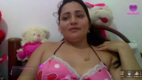Snapshot of thequeenbella chatting on September 2025 12:12:02 AM bella saritta online show from September 2025 12:12:02 AM