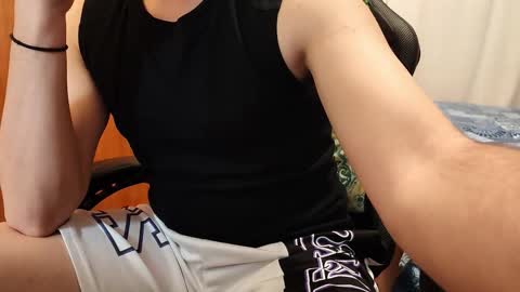 Snapshot of therandomniceboy chatting on November 2025 05:46:02 PM therandomniceboy online show from November 2025 05:46:02 PM