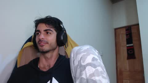 Santiago Enrique online show from April 2026 03:52:01 AM