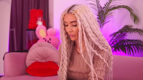 Deea  online show from December 2024 05:33:02 PM