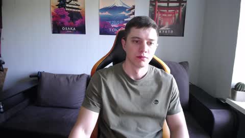 Snapshot of theroadtomars chatting on May 2026 11:04:01 AM Nick online show from May 2026 11:04:01 AM