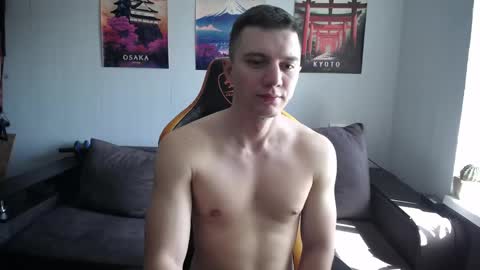 Snapshot of theroadtomars chatting on May 2026 07:14:02 AM Nick online show from May 2026 07:14:02 AM