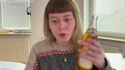 LISA                                            online show from April 2026 03:22:02 PM