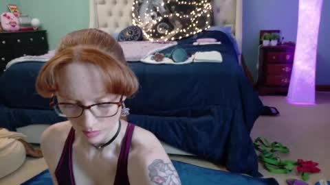 TheSexualDragon online show from April 2026 10:19:02 PM
