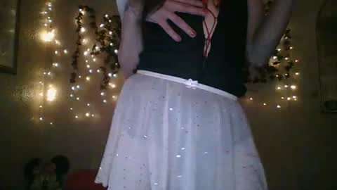 sillymillie0 online show from October 2025 10:10:01 PM