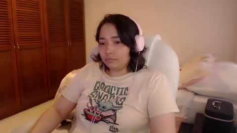 Snapshot of thetalkingbutt chatting on June 2026 08:00:02 PM Mai online show from June 2026 08:00:02 PM