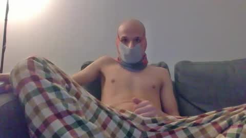 Scarf guy online show from February 2025 07:05:02 PM