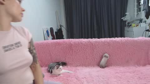 theysaidimcute online show from October 2025 08:42:01 PM