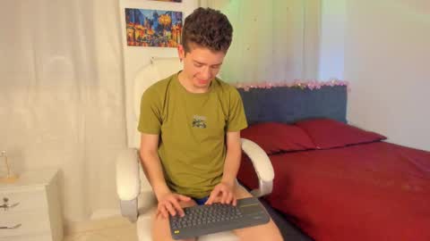 Snapshot of thiago_james69 chatting on October 2025 04:35:01 AM Manuel online show from October 2025 04:35:01 AM