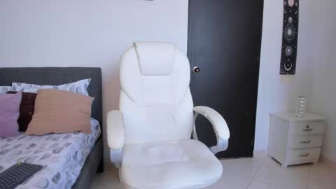 Manuel online show from March 2026 03:03:02 PM