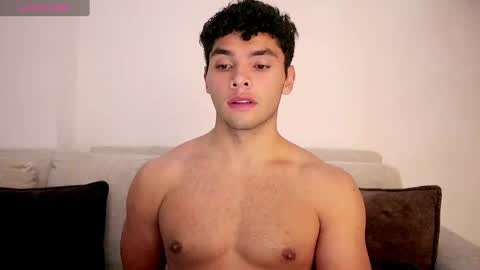 Just Thiago  online show from March 2025 12:48:01 AM