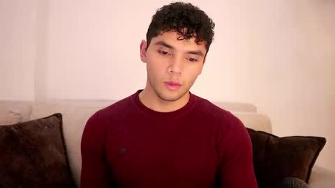 Just Thiago  online show from March 2025 12:38:01 AM