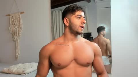 Snapshot of thiago_moretti chatting on May 2026 08:27:02 PM THIAGO online show from May 2026 08:27:02 PM