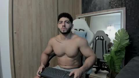 Snapshot of thiago_moretti chatting on May 2026 11:54:01 PM THIAGO online show from May 2026 11:54:01 PM