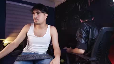 Thiago online show from December 2025 03:23:02 AM