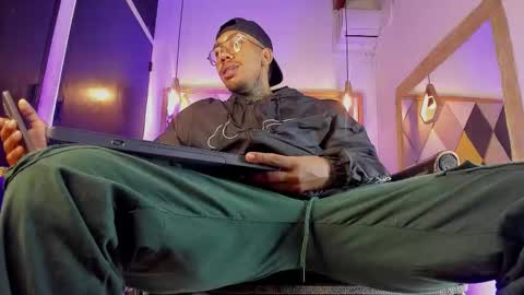 ThiagoBerry online show from March 2026 12:12:02 PM