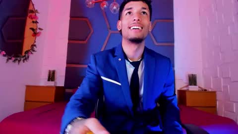 ThiagoFerreti online show from December 2025 08:17:01 PM