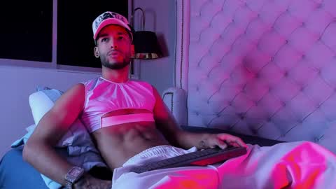 Snapshot of thiagoferreti_ chatting on May 2026 03:24:02 AM ThiagoFerreti online show from May 2026 03:24:02 AM