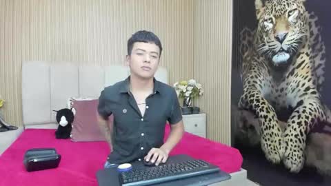 Thiagogonzalez online show from March 2026 07:20:02 PM