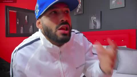 Thia Gomez online show from February 2025 12:20:01 PM