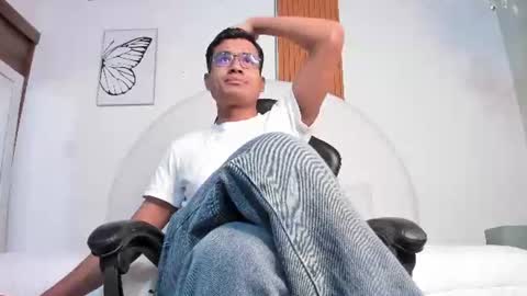 Snapshot of thiagovega_ chatting on July 2026 03:30:01 AM thiagovega_ online show from July 2026 03:30:01 AM
