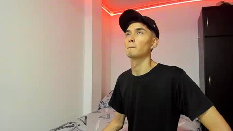 Snapshot of thiagowells_ chatting on December 2024 03:56:02 PM Thiago Wells online show from December 2024 03:56:02 PM