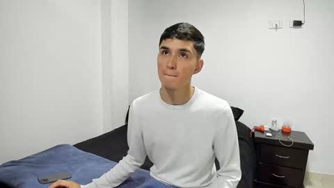 Snapshot of thiagowells_ chatting on January 2025 02:28:02 AM Thiago Wells online show from January 2025 02:28:02 AM