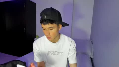 Snapshot of thiagowells_ chatting on October 2025 08:41:01 PM Thiago Wells online show from October 2025 08:41:01 PM