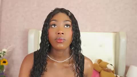 ThianaLopez online show from November 2025 09:05:02 PM