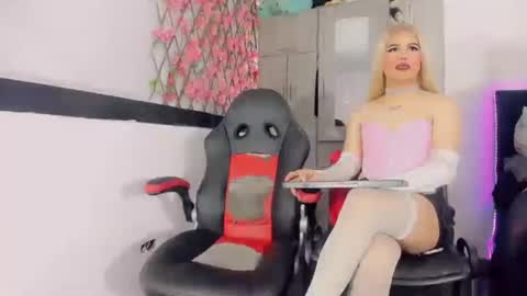Snapshot of thiara_veky chatting on July 2026 07:51:02 PM Thiara online show from July 2026 07:51:02 PM